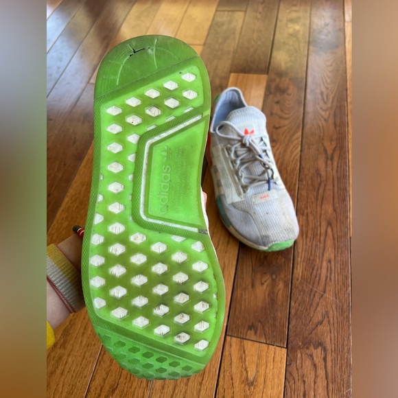 ADIDAS NMD_R1 V2 ‘Glow in the Dark - White Sonic Ink’ - Picture 6 of 8